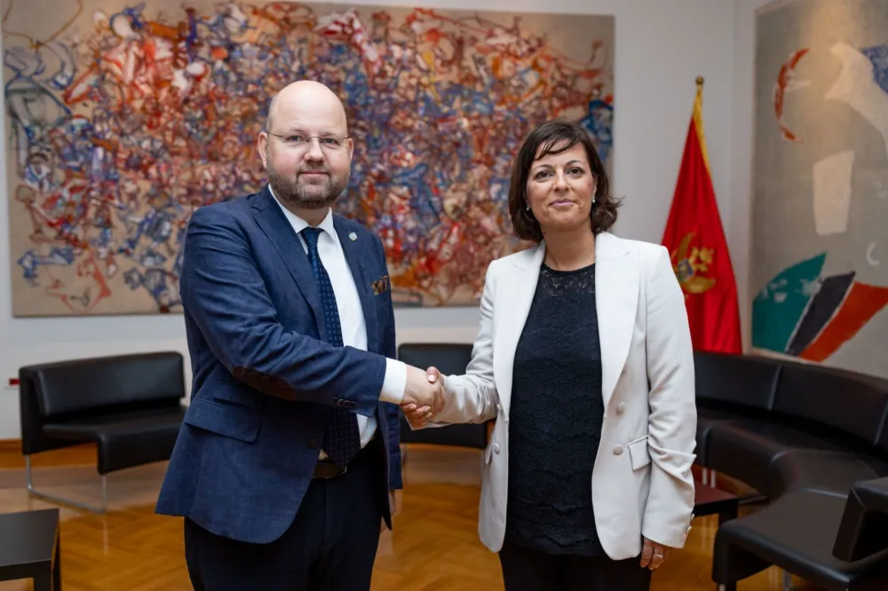 Tamara Vujović sa&nbsp;Piterom Lundbergom