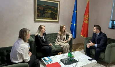 Dukaj na sastanku