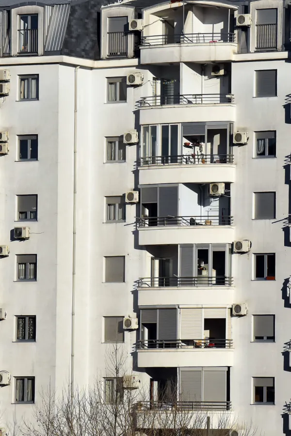 Glavni grad pripremio јo&scaron; јedan propis o stambenim zgradama: Skup&scaron;tina stanara se pita za zamјenu roletni