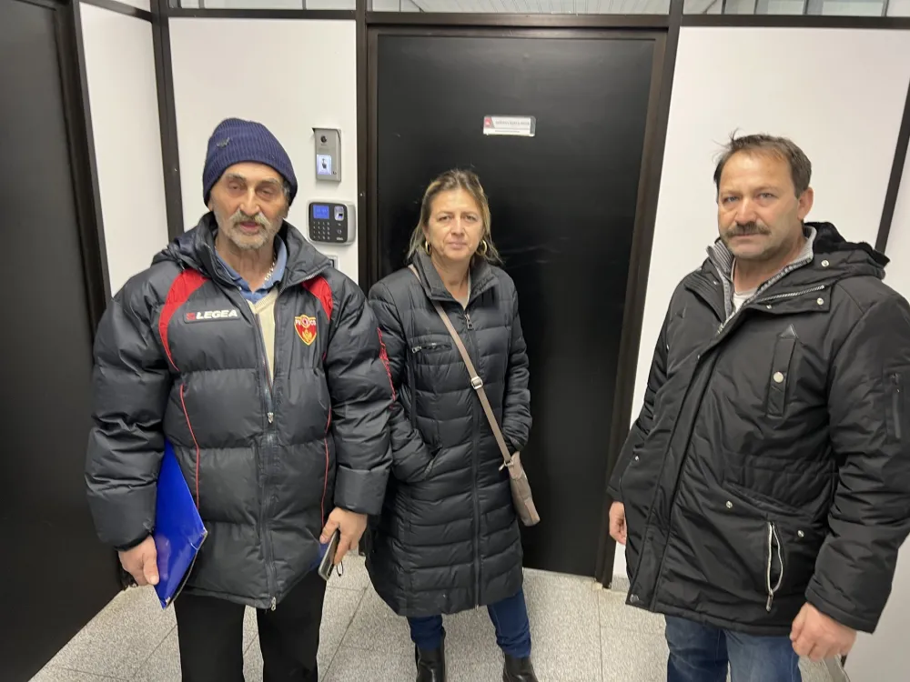 Romima života u Rakonjama nema, obećanih stanova ni na vidiku