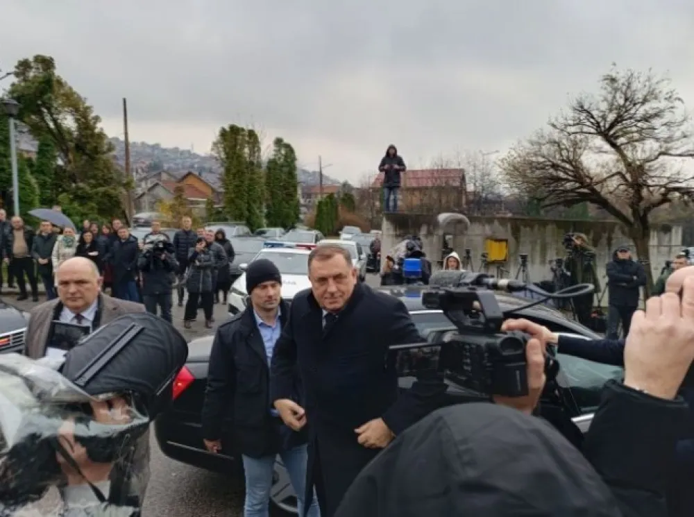Milorad Dodik ispred suda u Sarajevu
