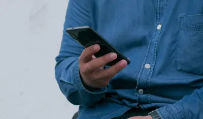 Unsplash, telefon, ilustracija