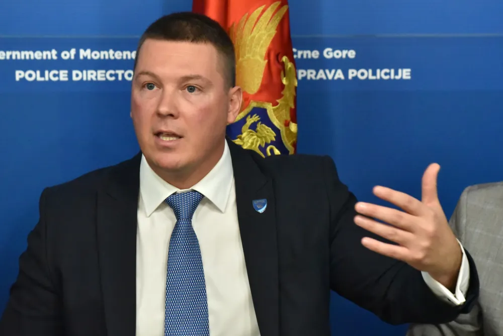 Uprava policije press, Slucaj Tunel, Filip Adzic