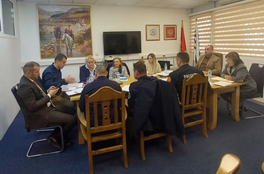 Ko od ugostitelja ne po&scaron;tuјe radno vriјeme, radiće kraće