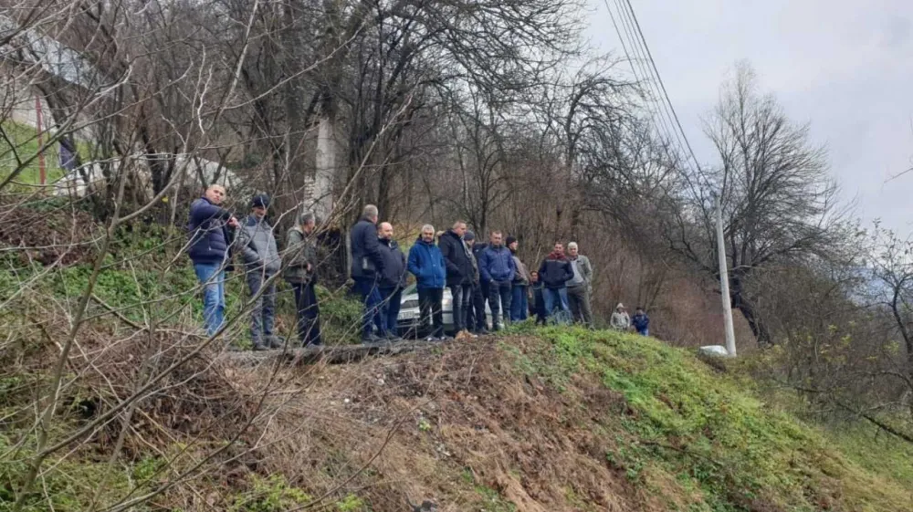Mje&scaron;tani bjelopoljskog naselja apeluju: Zbog klizi&scaron;ta, godinu dana prolazimo kroz golgotu
