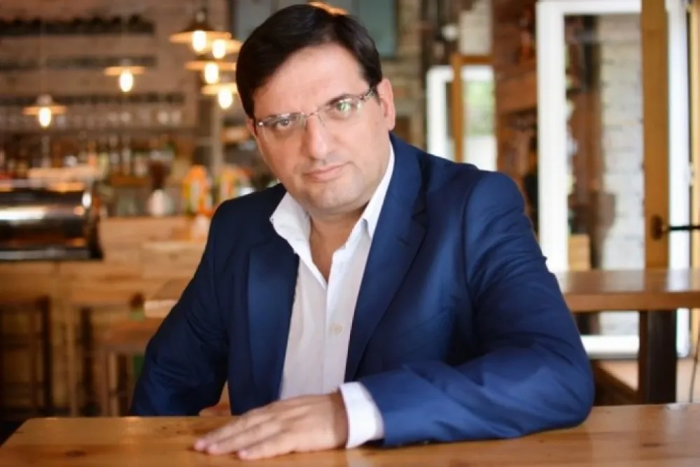 Александар Апостоловски