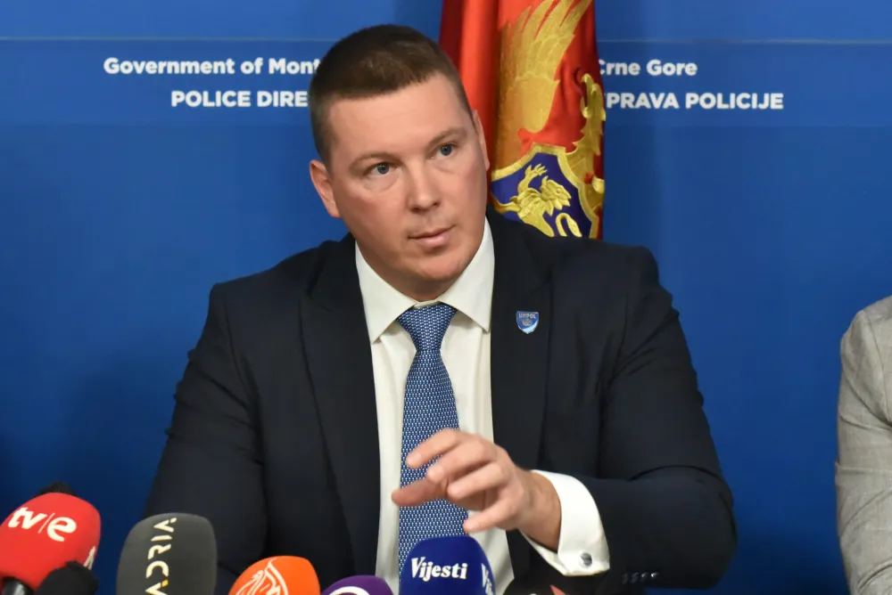 Uprava policije press, Slucaj Tunel, Filip Adzic