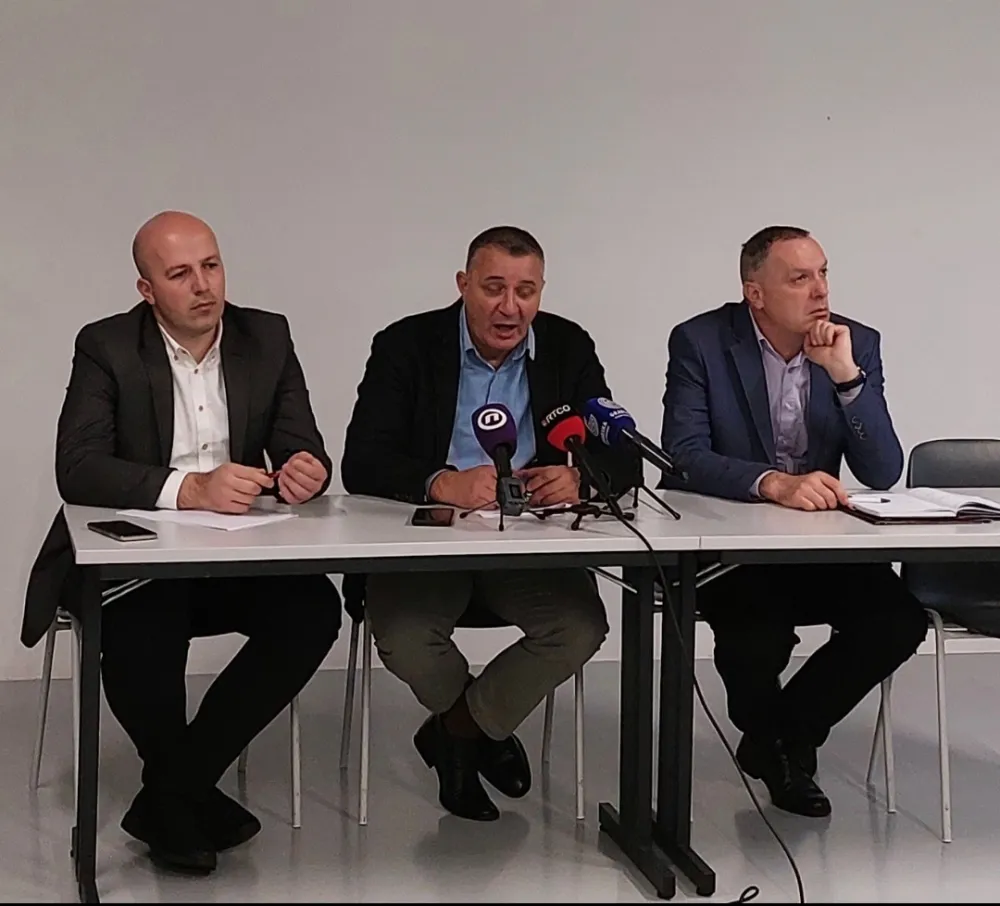 Божовић са представницима Управе и правосуђа