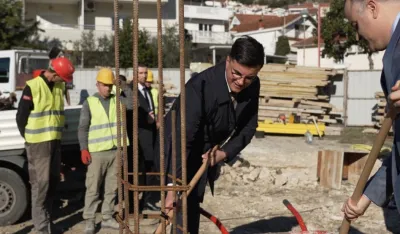 Danilo &Scaron;aranović kamen temeljac za stanove