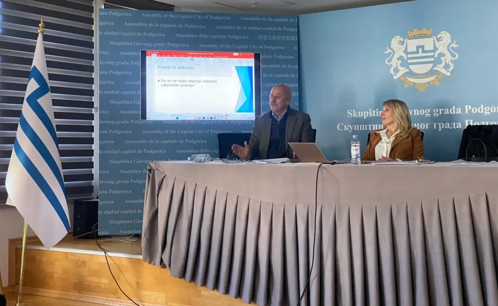 Obuka na temu "Ovla&scaron;ćenja i odgovornosti odbornika i način vr&scaron;enja odborničke funkcije"