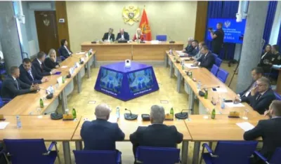 Са једне од ранијих сједница Одбора