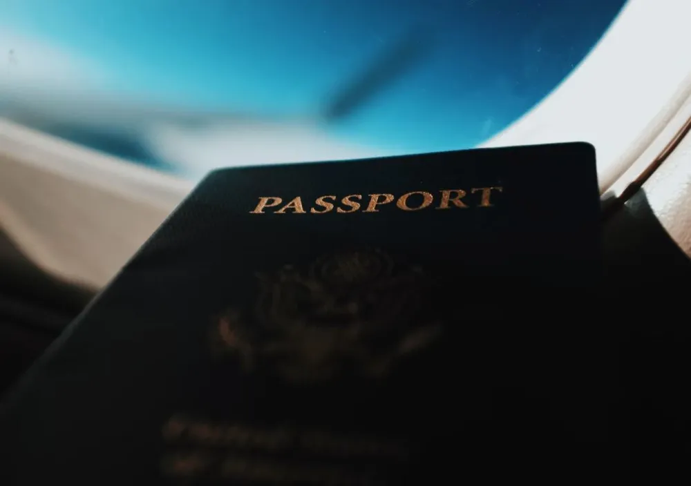 FOTO: Unsplash - Blake Guidry<br>blakeguidry - paso&scaron;, ilustracija