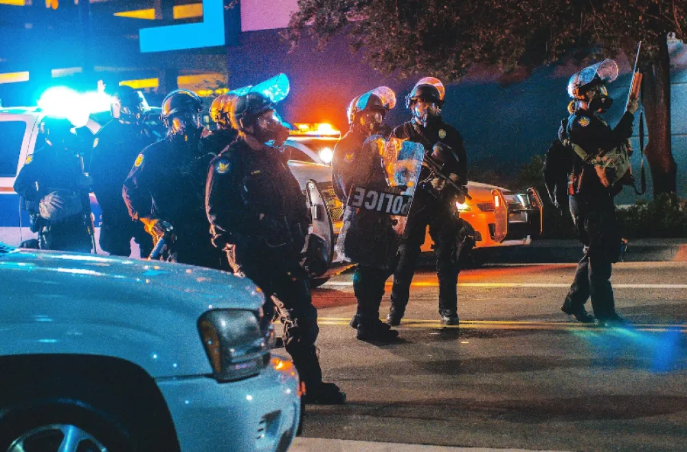 FOTO: Unsplash - AJ Colores<br>Policija