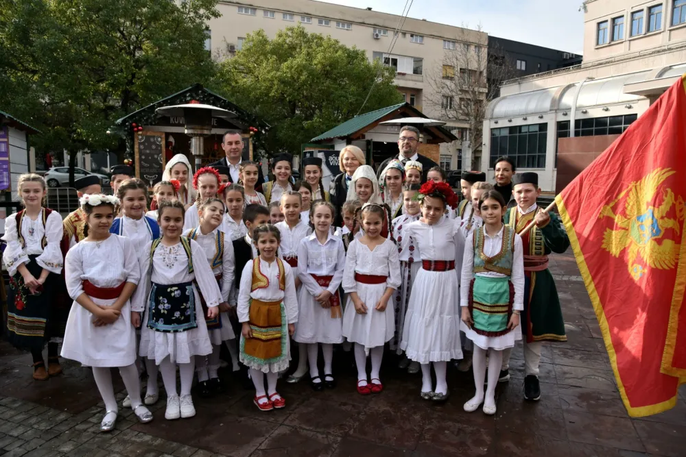 Olivera Injac u dru&scaron;tvu najmlađih sugrađana