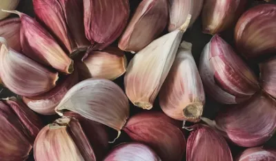 &Scaron;ta se de&scaron;ava u na&scaron;em organizmu kada pojedemo bijeli luk?