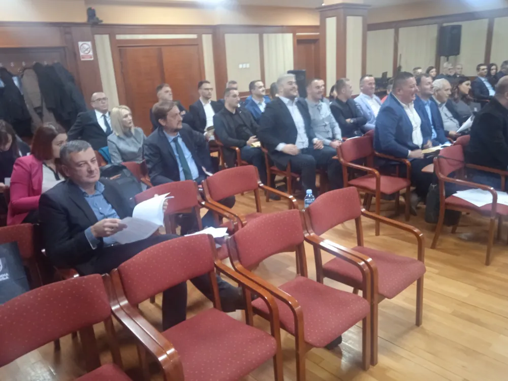 Одборници СО Пљевља на јучерашњем засједању
