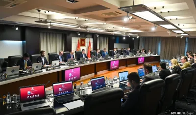 Odlukom Vlade uvećane plate policijskim službenicima za 10 odsto