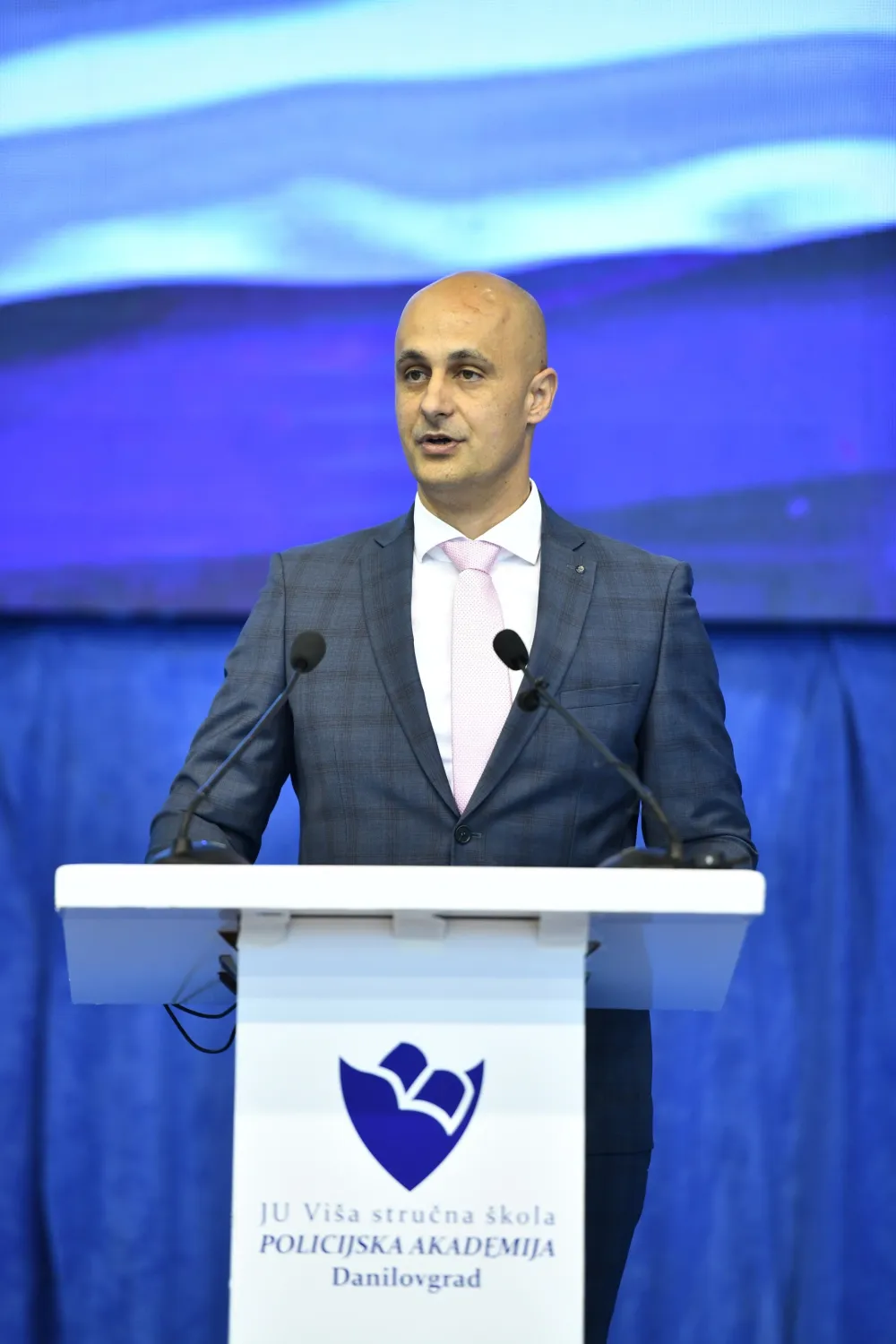 Osnovni sud poni&scaron;tio odluku Ministarstva prosvjete: Direktor Policijske akademije izabran po nezakonitom konkursu