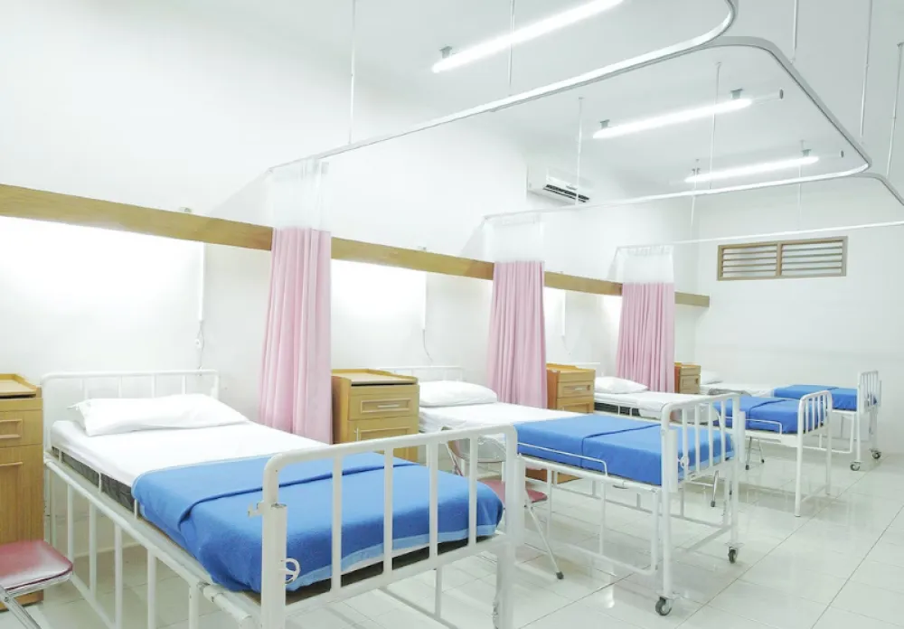 FOTO: Unsplash - Adhy Savala<br>Bolnica