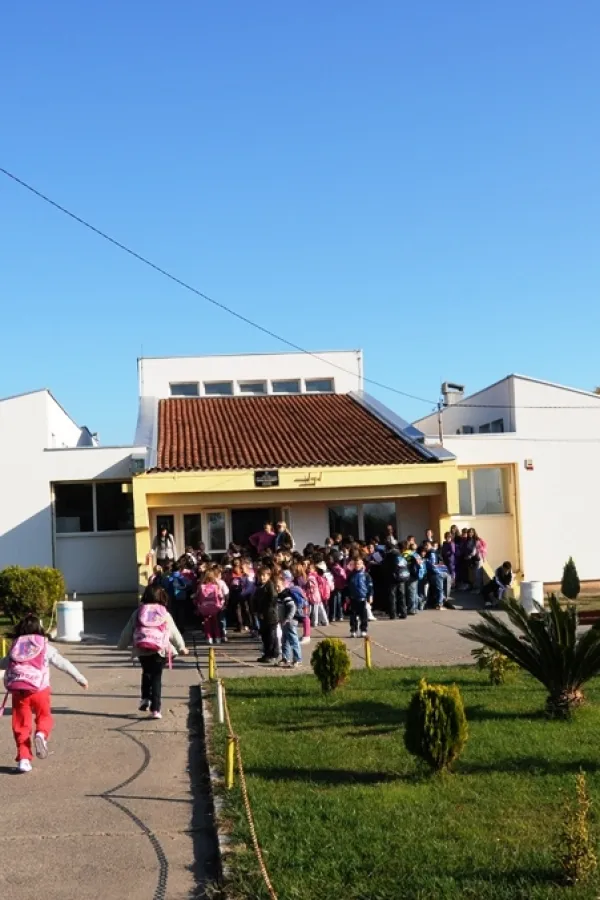 Na objektu O&Scaron; &bdquo;Zarija Vujo&scaron;ević&ldquo; u Matagužima proki&scaron;njava krov, vrata se jedva zatvaraju