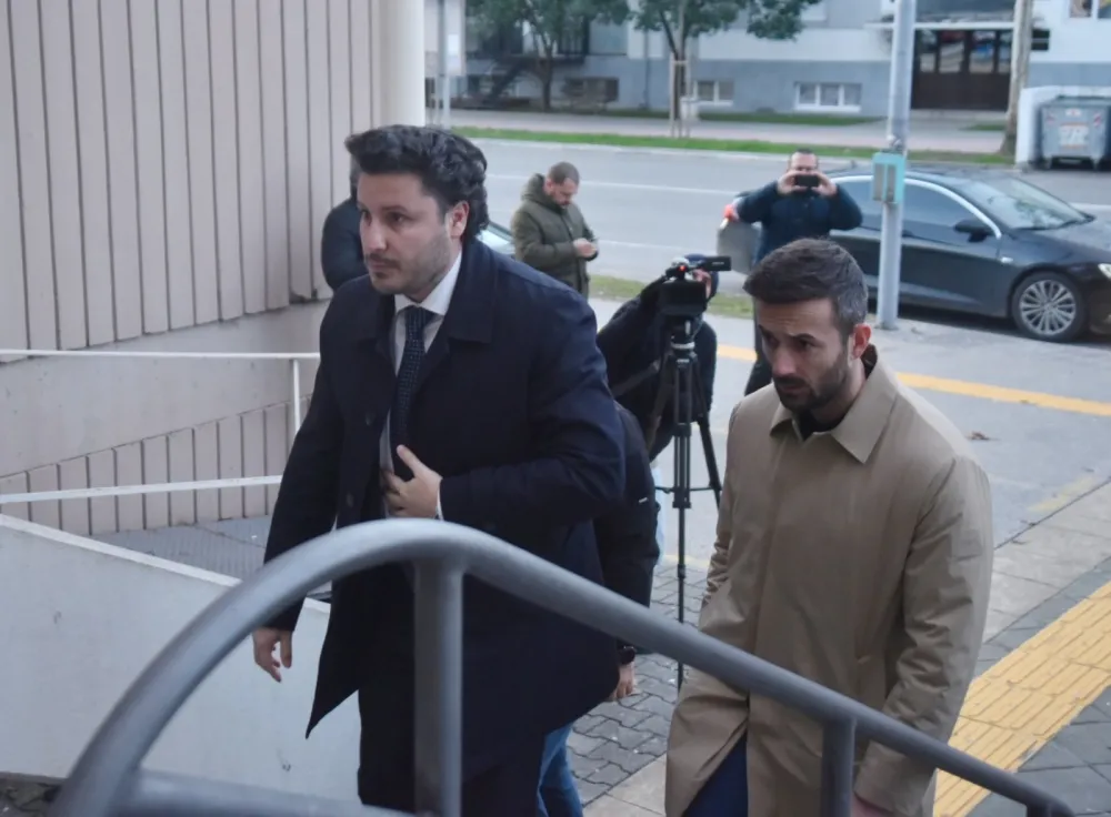 (FOTO/VIDEO) Abazović: Iznio sam dvije teorije o slučaju "Tunel"; Jovanović: Danas nismo čuli ni&scaron;ta novo