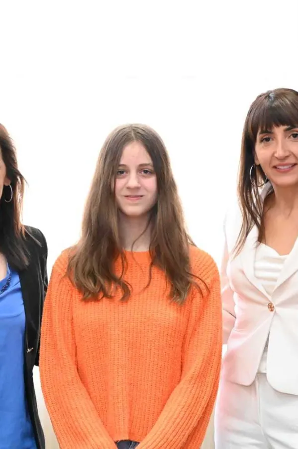 Ministarka ugostila&nbsp;Laru Dlabač i&nbsp;njenu profesoricu Oliveru Drinčić
