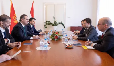 Na&scaron;a delegacija predvođena ministrom Ivanovićem tokom razgovora sa Jano&scaron;em Bokom