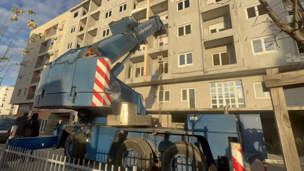 Lamela C ispod Ljubovića 