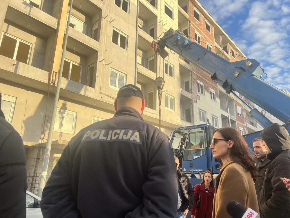 Lamela C ispod Ljubovića 