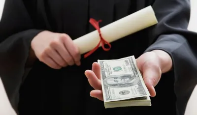 Otkriva se sve vi&scaron;e lažnih diploma (ilustracija)