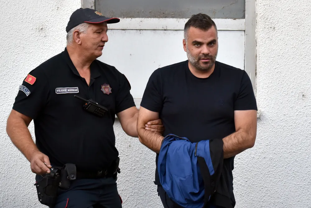 Ukinut pritvor Daciću i Periću: Osumnjičenima za trgovinu ljudima oduzeti paso&scaron;i