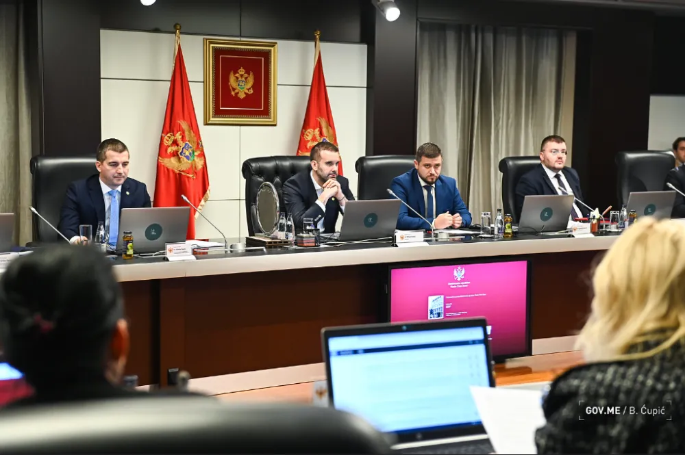 foto: vlada cg