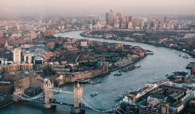 FOTO: Benjamin Davies<br>Available for hire - London, ilustracija