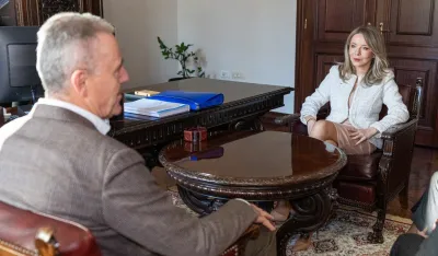 irena radovic i radoje zugic, preuzimanje funkcije