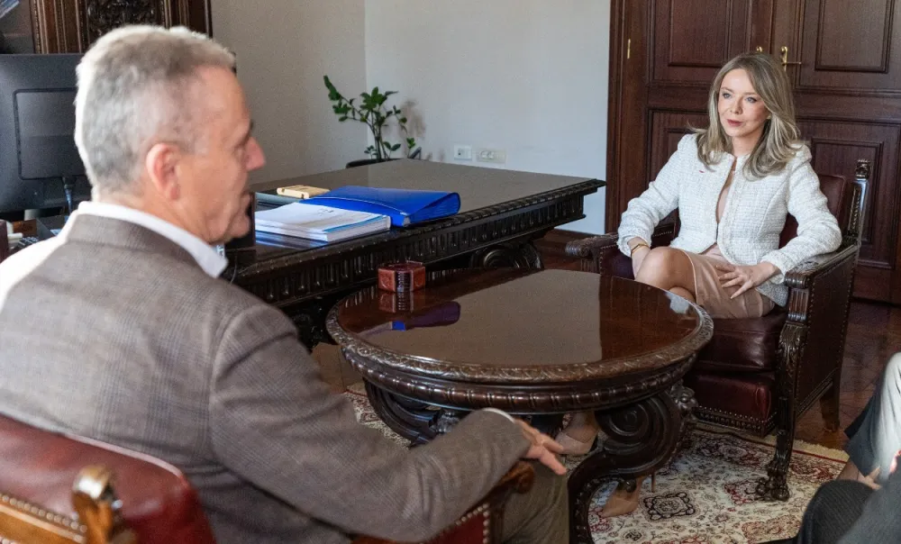 irena radovic i radoje zugic, preuzimanje funkcije