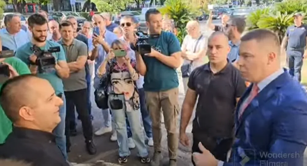 FOTO: Skrin&scaron;ot - youtube Dan info