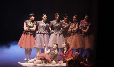 Maskarada, priča o simpatijama, ljubavima, sastancima