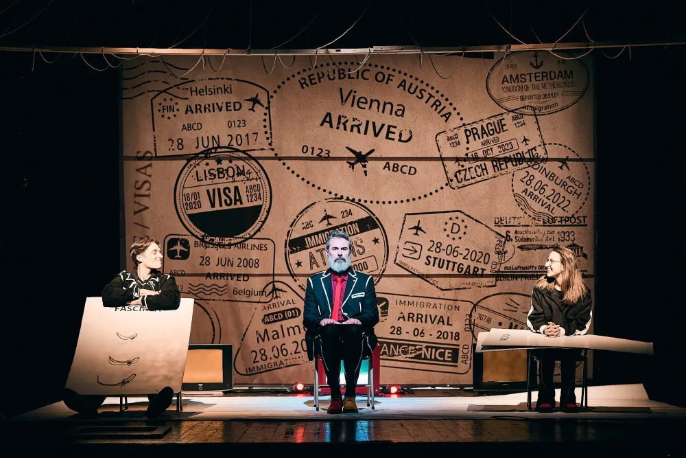 Odgovore na probleme dru&scaron;tva treba tražiti i u pozori&scaron;tu