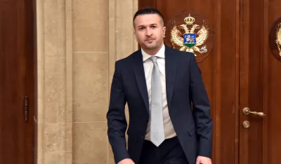 Boris Pejovic, 44 Vlada Crne Gore, Vlada Crne Gore, Izbor 44 Vlade Crne Gore,premijer,mandatar, Skupstina Crne Gore 28 saziv, Sjednica Skupstine Crne Gore 28 saziva, Sjednica Skupstine Crne Gore, Nastavak sjednice Skupstine Crne Gore 28 saziva