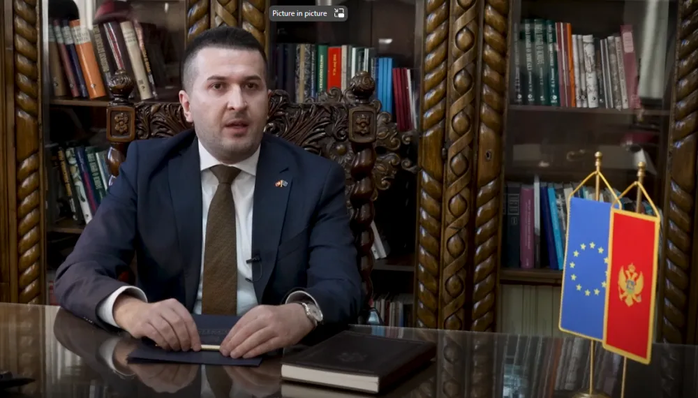 FOTO: Skrin&scaron;ot - youtube, Skup&scaron;tina Crne Gore 