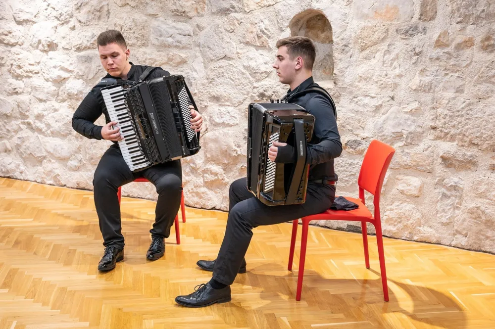 Naјvažniјe јe uživati u muzici