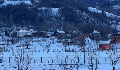 Село Улотина у зимском амбијенту