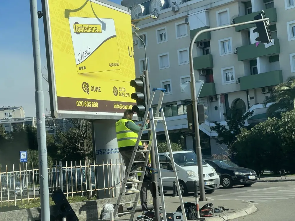 U Ulici 13. jula: Semafori dobijaju pje&scaron;ačke brojače