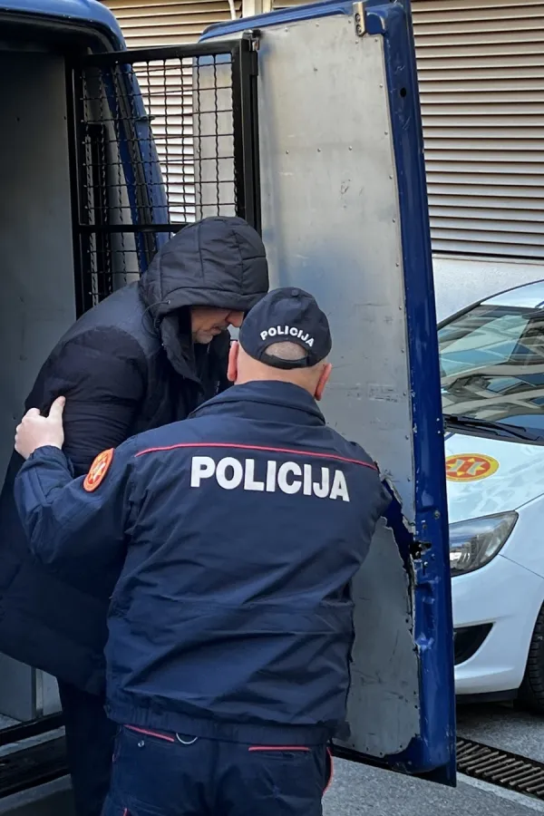 Detalji istrage protiv Mijajlovića i grupe: Po sedam konteјnera cigara stizalo iz Emirata