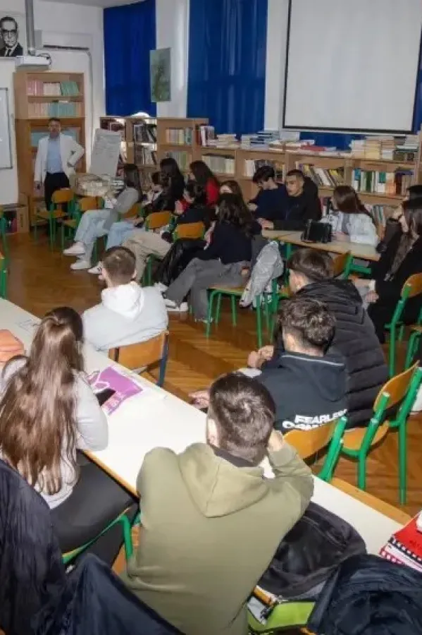 Maturanti Srednje ekonomsko-ugostiteljske &scaron;kole