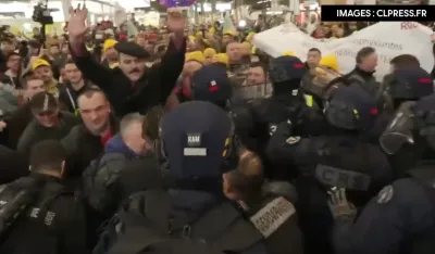 (VIDEO) Sijevale pesnice na Sajmu poljoprivrede u Parizu, farmeri vrijeđali Makrona