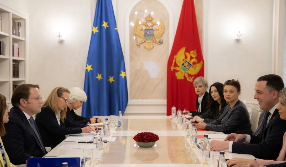 Članovi Odbora za evropske integracije se sastali sa Varheljijem: Izvjesno ispunjavanje privremenih mjerila u procesu pregovora