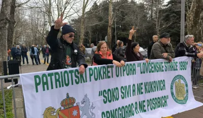 Protest ispred Skup&scaron;tine Crne Gore zbog posjete Dodika