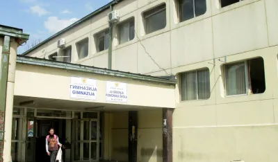 Opet lažna dojava o bombi u dvije kotorske &scaron;kole: Nakon provjere zgrada Gimnazije i Pomorske &scaron;kole učenici se vratili u klupe