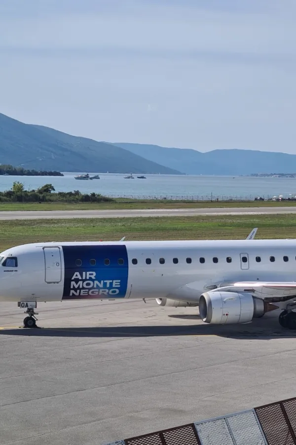 Er Montenegro u ponedjeljak ostaje bez oba "embraera": Pokvarili avion odmah nakon servisa plaćenog milion eura